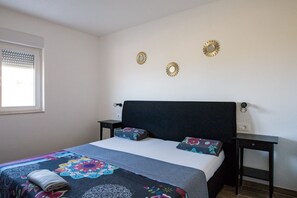 1 dormitorio, tabla de planchar con plancha, wifi gratis y ropa de cama