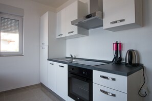 Fridge, oven, stovetop, coffee/tea maker - Villa Stipe (Jesenice)