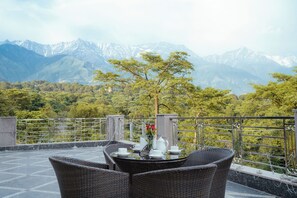 Terrace/patio - Dhauladhar Heights Resort (Dharamshala)