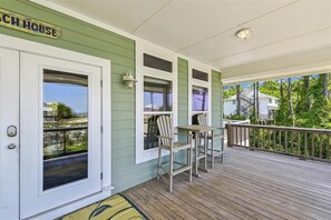 Outdoor dining - Welcome to ISLAND TIME! (St. George Island)