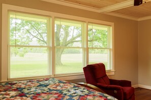 3 bedrooms, iron/ironing board, Internet, bed sheets