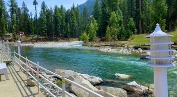 Deluxe Double Room | Water view