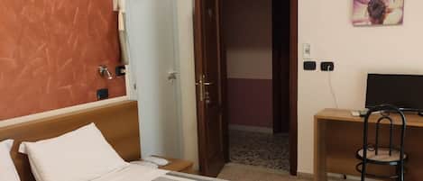 1 dormitorio, caja fuerte, escritorio y wifi gratis