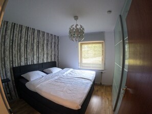 2 Schlafzimmer, Bügeleisen/Bügelbrett, WLAN, Bettwäsche