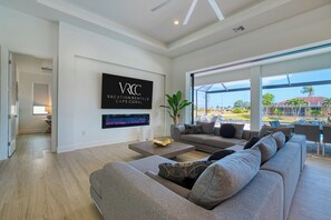 Smart TV, fireplace, stereo