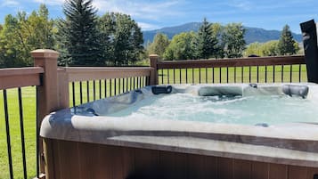 Bain à remous extérieur