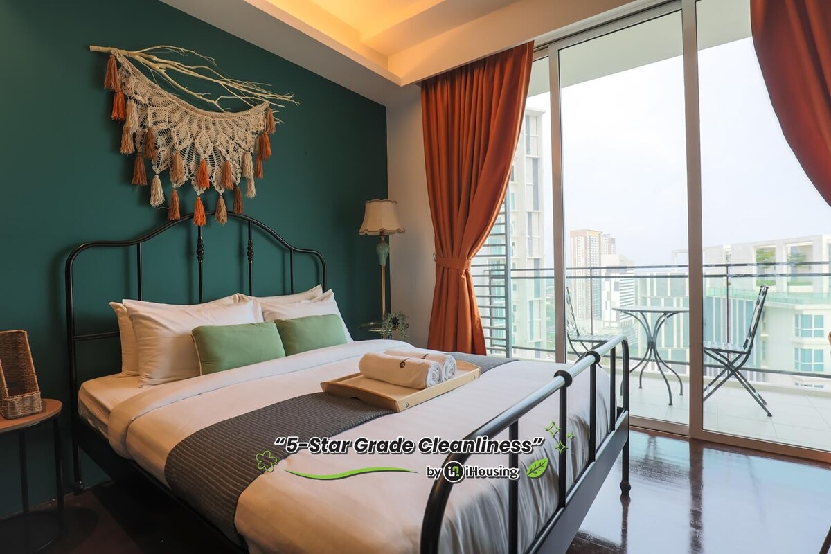 Design Studio Suite, 2 Double Beds | Egyptian cotton sheets, premium bedding, desk, iron/ironing board