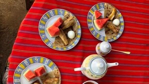 包含每日当地美食早餐