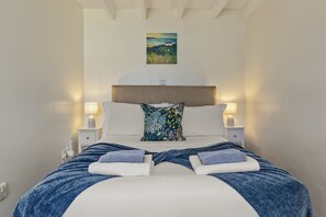 3 soverom, reiseseng for barn, internettilgang og sengetøy