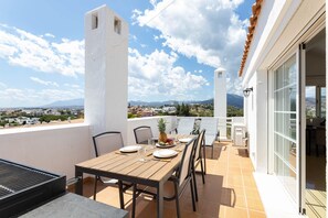 تناول الطعام بالخارج