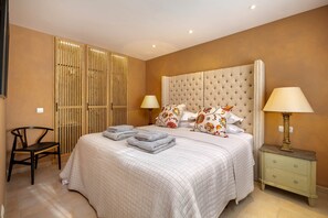 1 camera, ferro/asse da stiro, Wi-Fi, lenzuola