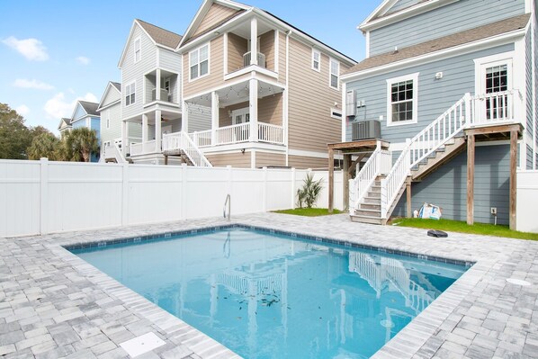 Beautiful beach-style vacation homes with private swimming pool in coastal residential neighborhood. - Walk to Beach - 4BR Surfside Beach Home w/ Private Pool & Beach Access (Surfside Beach)