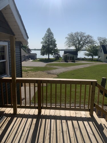 Cozy 2 Bedroom House Overlooking Little Sturgeon Bay