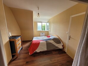 4 bedrooms, desk, travel cot, free WiFi - Maison Familiale Avec Jardin au Calme (Trégunc)