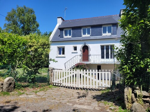 Maison Familiale Avec Jardin au Calme
