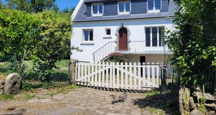 Maison Familiale Avec Jardin au Calme