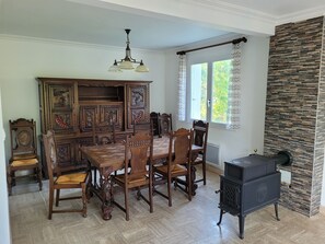 Dining - Maison Familiale Avec Jardin au Calme (Trégunc)