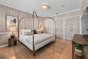 2 Schlafzimmer, Schreibtisch, Bügeleisen/Bügelbrett, Internetzugang