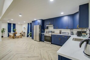 Unclassified image, 3 of 35, button