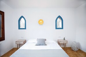 3 dormitorios, tabla de planchar con plancha, wifi gratis y ropa de cama