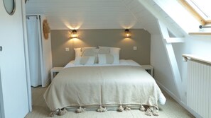 3 chambres, fer et planche à repasser, Wi-Fi gratuit, draps fournis