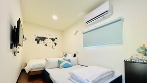 标准四人房 | 迷你吧（备有免费物品） 、免费 WiFi、床单