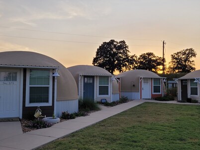 Country Dome Suites