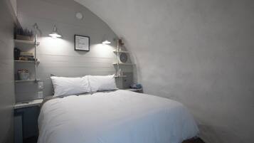 Suite | Premium bedding, pillow-top beds, blackout curtains, bed sheets