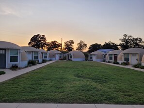 Exterior - Country Dome Suites (Bellville)