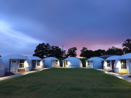 Exterior. Country Dome Suites