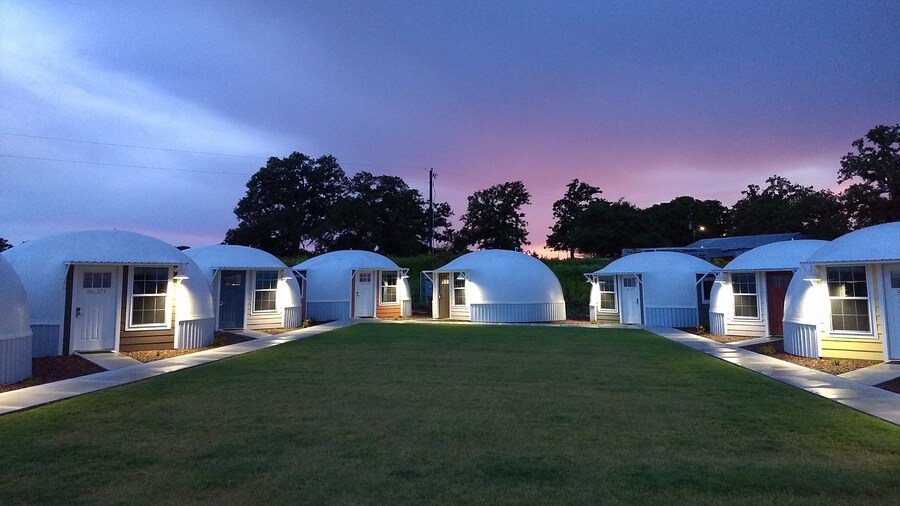 Country Dome Suites