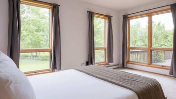 3 Schlafzimmer, Schreibtisch, Reisekinderbett, WLAN