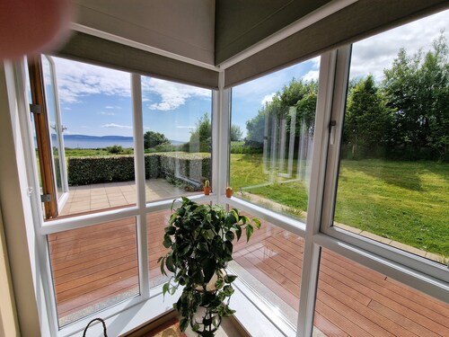 SPECTACULAR, UNINTERRUPTED SEA VIEWS - 3 MINUTES DRIVE TO FINE DINING