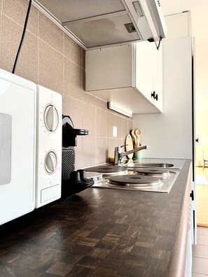 Fridge, microwave, oven, espresso maker - Service Loft in Central Geneva (Geneva)