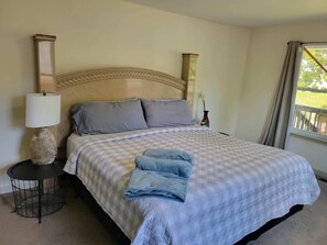 4 室のベッドルーム、アイロン / アイロン台、WiFi、ベッドシーツ