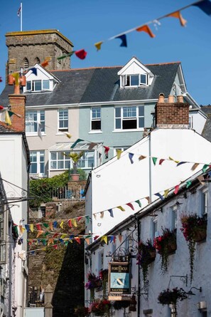 Exterior - 10 Buckley Street -  the perfect seaside haven, moments from the beach (Salcombe)