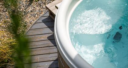 Quarry House - An architecturally inspiring house with sea views