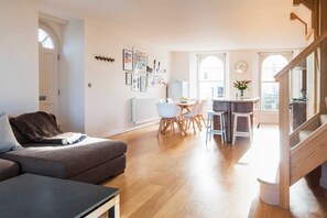 Fernseher, Stereoanlage