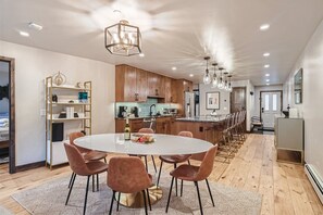 Dining - LIFT VIEW PLACE, Steps to lift, Easy Walk to Main St! (Breckenridge)