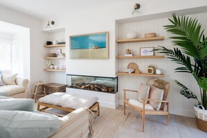 TV, fireplace, stereo