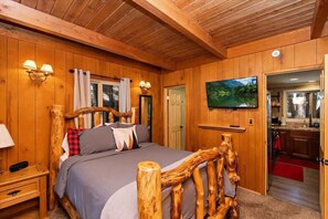 3 bedrooms, iron/ironing board, travel crib, WiFi