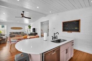 Interior - Sol House  Summer of Love Tybee Getaway w/Pool (Tybee Island)