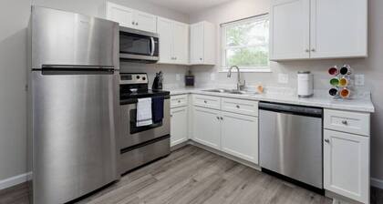 Hidden Haven- Central ILM Getaway