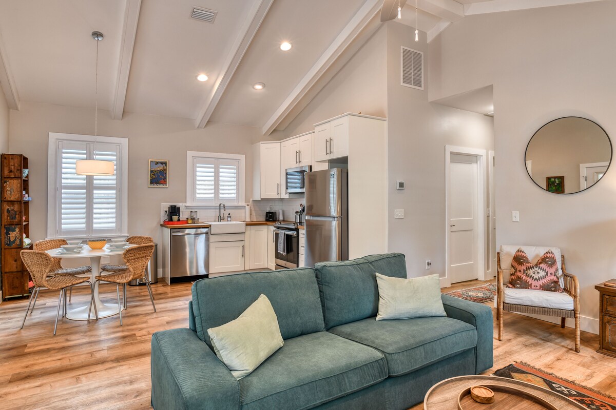 Photo 2 of Location! Stylish Downtown Cottage...Walk to everything!
