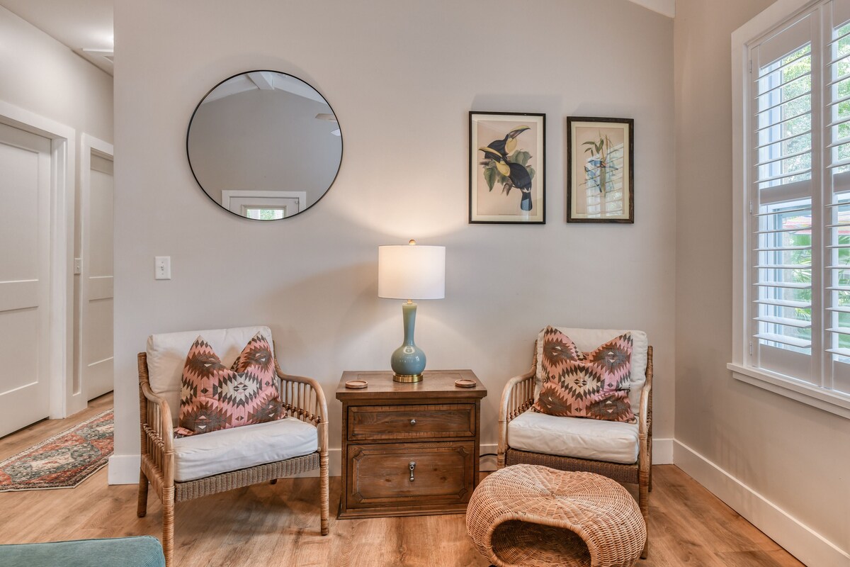 Photo 5 of Location! Stylish Downtown Cottage...Walk to everything!