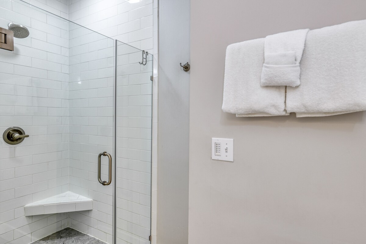Photo 19 of Location! Stylish Downtown Cottage...Walk to everything!