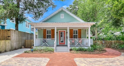 Location! Stylish Downtown Cottage...Walk to everything!