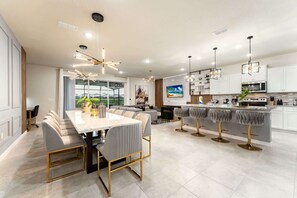 Fridge, microwave, oven, stovetop - Luxurious 8BR Villa Retreat Themed Rooms & Pool (Davenport)