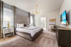 8 soveværelser, skrivebord, strygejern/strygebræt, weekendseng