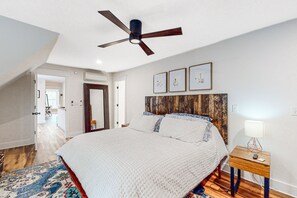 5 habitaciones, escritorio, tabla de planchar con plancha y wifi 